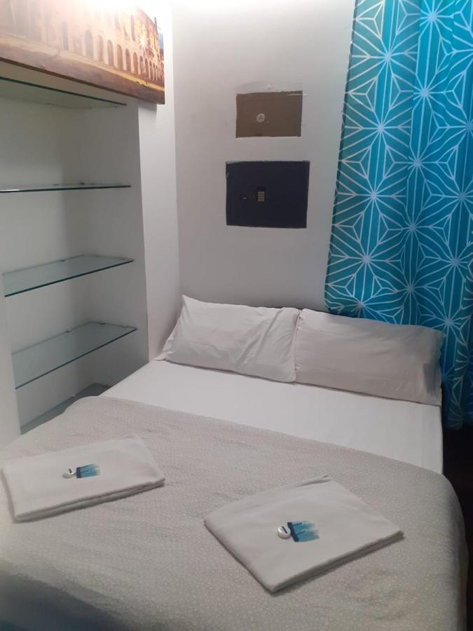 Hostel Happy Rzym Zewnętrze zdjęcie